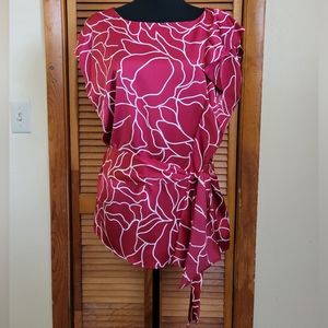 NWT Floral Print Blouse Size Large (NY&CO)